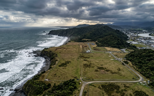 Coastal Development Site in Greymouth — 1.8ha Freehold, Coastal Frontage, Resource Consent Po